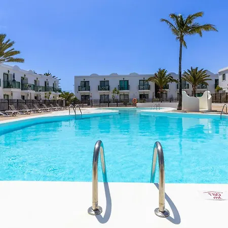 New Avatea Parque Natural, Piscinas Y Tennis
